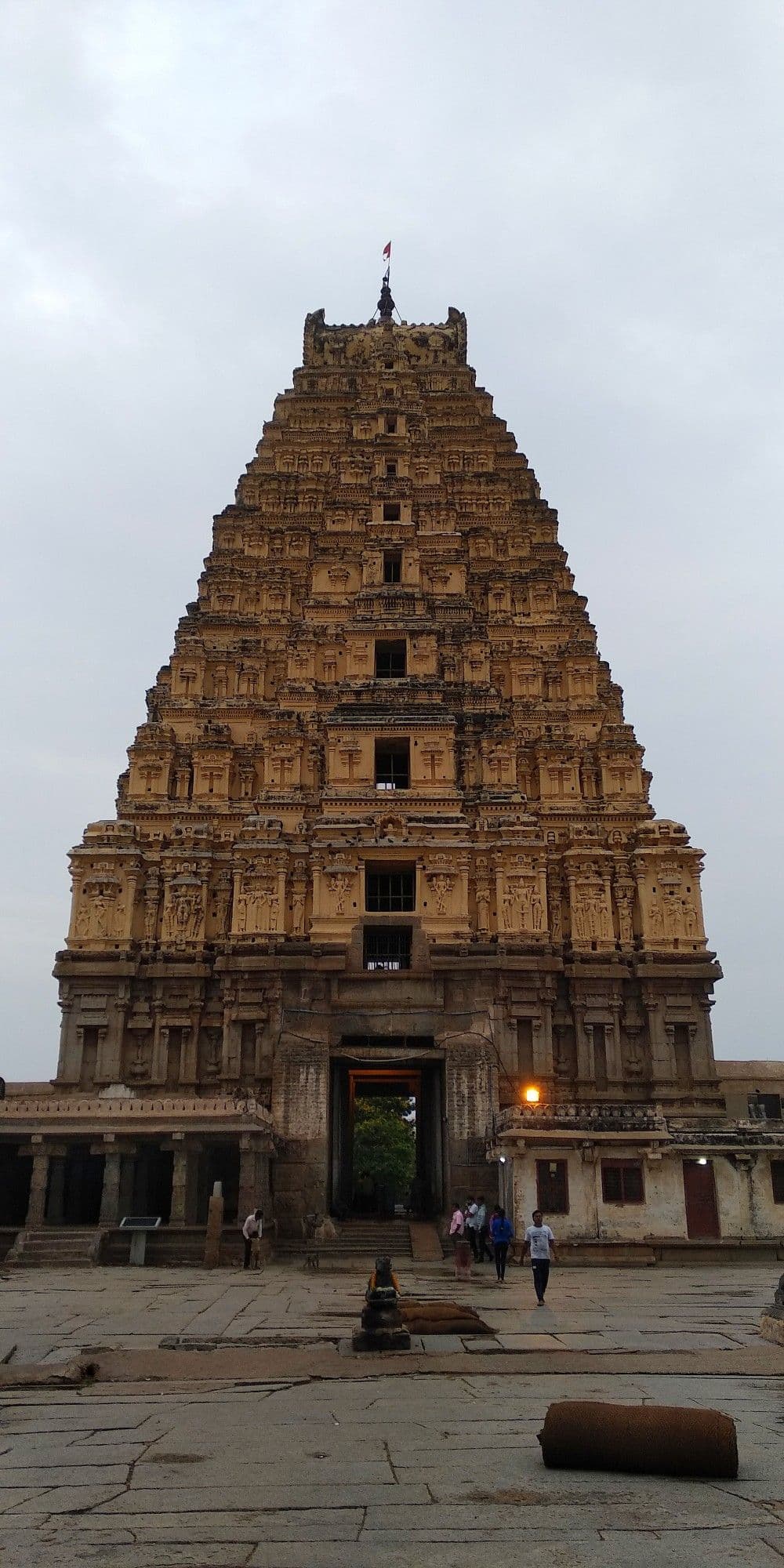Hampi Ruins photo 3
