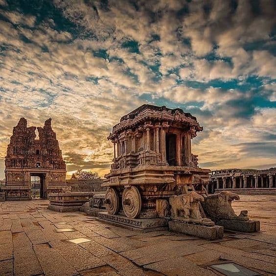 Stone chariot at the Vittala Temple complex, Hampi
