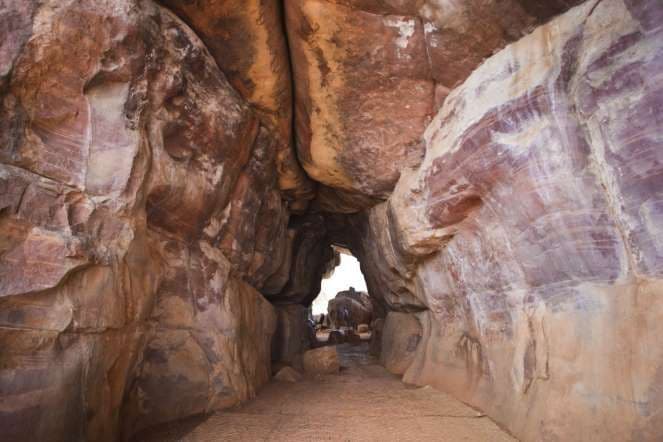 Bhimbetka Rock Shelters photo 4