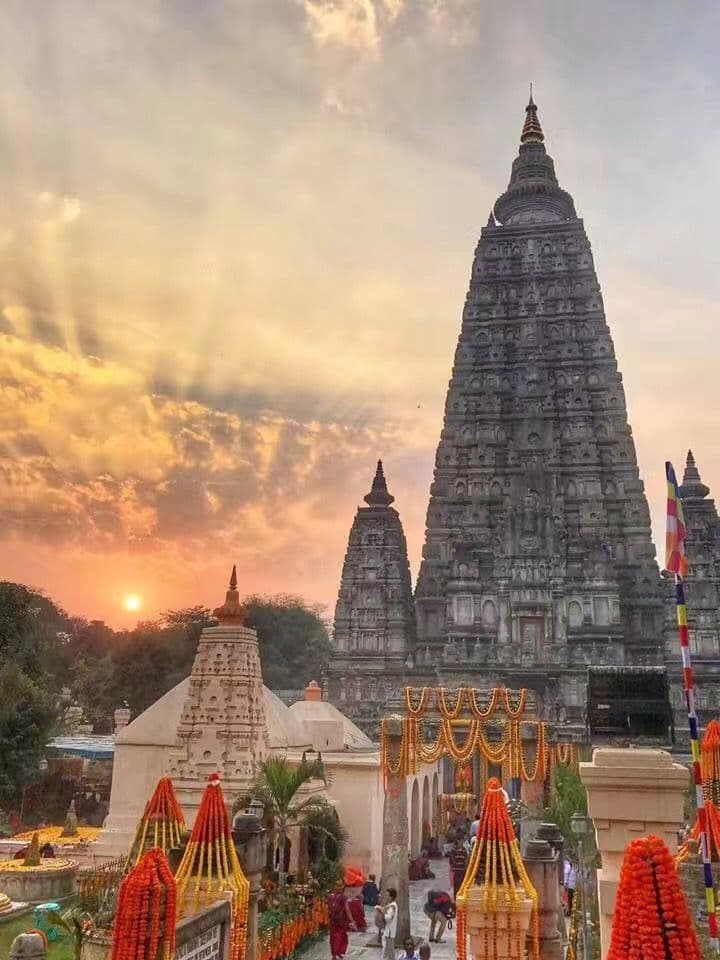 Mahabodhi Temple, Bodh Gaya photo 2